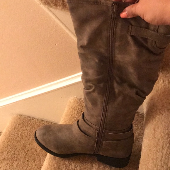 Taupe Distress Riding Boot- FAST SELLER - Picture 3 of 8